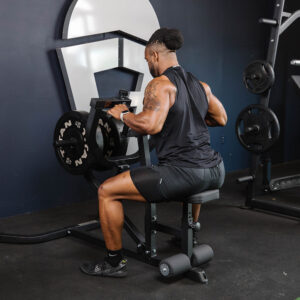 Plate-Loaded Seated Row Machine - Image 2